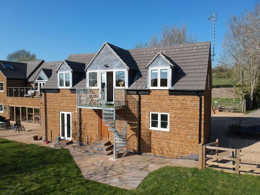 Field View Villa Braunston  Exterior photo